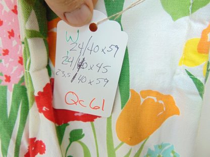 qc61 	1970's	Vintage 3 PIECES Floral cotton curtains	$40 - Image 3