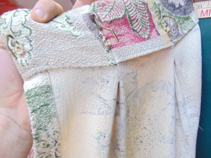qc68	  1950's	Vintage  50's Barkcloth Curtain	$60 - Image 4