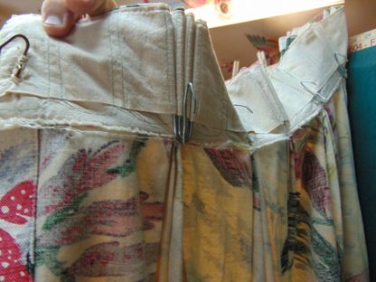 qc88	 1930's-1950's	Vintage  Tropical Birds of Paradise Barkcloth Curtain	$70 - Image 3