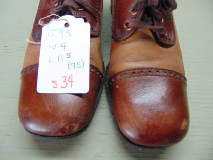 s34	1970's	Vintage Regal Two tone Shoes inside measurement 9.5in. (9.5)	$90 - Image 3