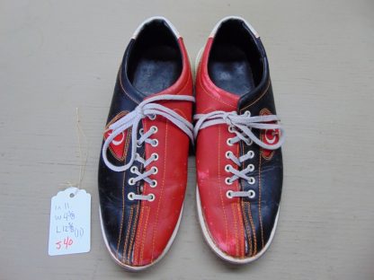 s40		Vintage Bowling Shoes inside measurement 11in. (11)	$40