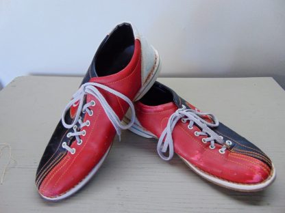 s40		Vintage Bowling Shoes inside measurement 11in. (11)	$40 - Image 2