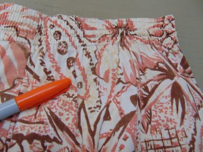 sws63	1940-50's	Vintage Shaheen"s of Hawaii Tapa print Swim Cotton Shorts	$60 	Waist 30/38in.  Length 13 1/2in. - Image 4