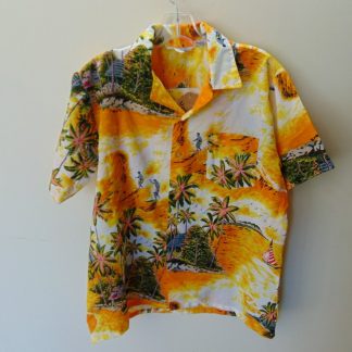 s67h184	1970's	Surfers polyester vintage Hawaiian shirt Chest size 41 inches 	$30