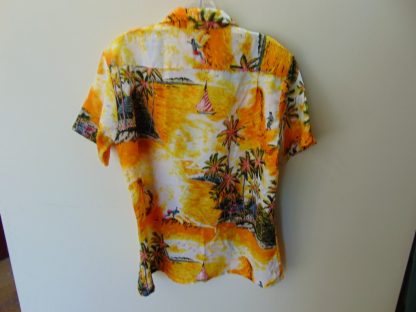 s67h184	1970's	Surfers polyester vintage Hawaiian shirt Chest size 41 inches 	$30 - Image 3