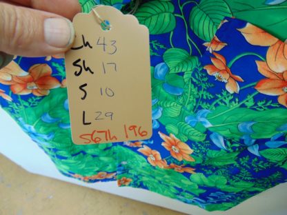 s67h196	1970's	polyester Floral like a jungle vintage Hawaiian shirt Chest size 43 inches 	$20 - Image 4
