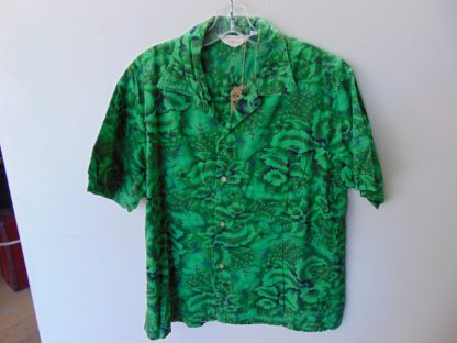 s67h198	1960's	Brent Green Floral cotton vintage Hawaiian shirt Chest size 48 inches 	$20