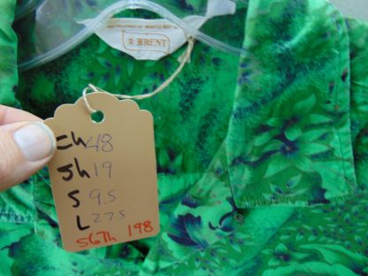 s67h198	1960's	Brent Green Floral cotton vintage Hawaiian shirt Chest size 48 inches 	$20 - Image 3