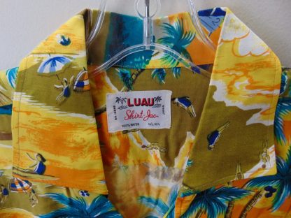 s67h199	1960's	Japanese RAYON Cartoon beach theme vintage Hawaiian shirt-jac Chest size 46 inches 	$80 - Image 4