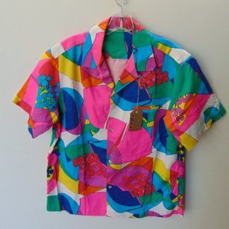 s67h206	1960's	Super Peter Max like heavy cotton vintage Hawaiian shirt Chest size 46 inches 	$120