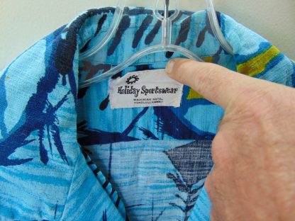 s67h221	1960's	Waikikiian Hotel unusual cool design Barkcloth cotton vintage Hawaiian shirt Chest size 46 inches 	$40 - Image 4