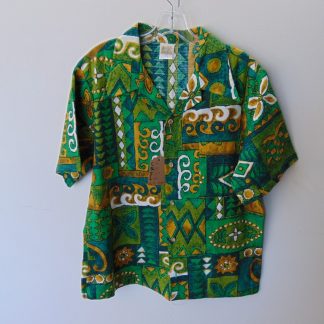 s67h223	1960's	Barkcloth cotton Tapa vintage Hawaiian shirt Chest size 45 inches 	$30