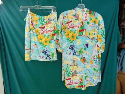ww89		Reproduction of Vintage Womens Hawaiian style Shirt and Wrap Rayon chest size 44in.	$60 - Image 3