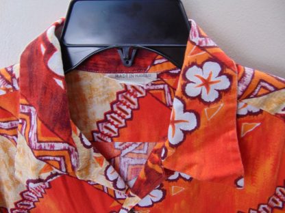 s67h235	1960's	Oranage Tapa Barkcloth cotton vintage Hawaiian shirt Chest size 43 inches 	$30 - Image 4