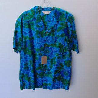s67h236	1960's	Hawaiian Island cartoonish cotton vintage Hawaiian shirt Chest size 46 inches 	$30